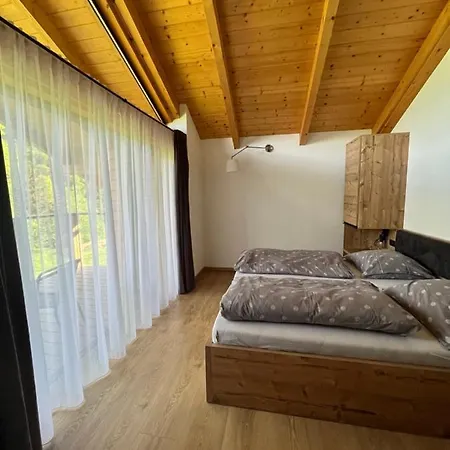 Lodge Linda