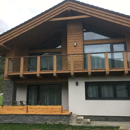 Linda 山林小屋 *